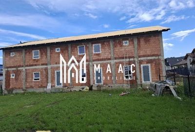 Casă individuală cu 10 camere cu Canalizare în Central