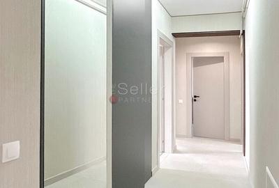 Apartament cu 3 camere decomandat, mobilat în Tractorul - 22