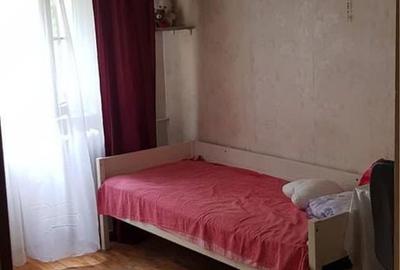 Apartament cu 3 camere decomandat în Crețești - 1