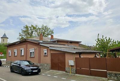 Casă cu 4 camere decomandat cu Teren 500 Mp în Central