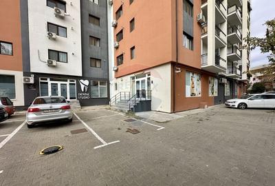 Spațiu comercial, de 220 mp, în Central - 14