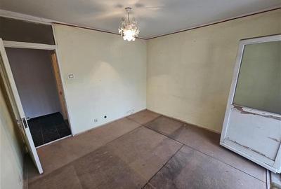 Apartament cu 3 camere decomandat în Micro IV - 26