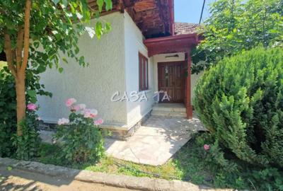 Casă cu 5 camere cu Garaj în Boroșteni - 3