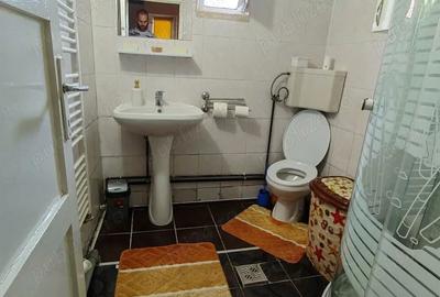Casă cu 2 camere cu Teren 1500 Mp în Central - 1