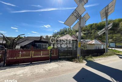 Casă cu 5 camere cu Teren 1187 Mp în Tătărani - 2