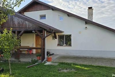 Casă cu 2 camere cu Teren 3148 Mp în Central - 3