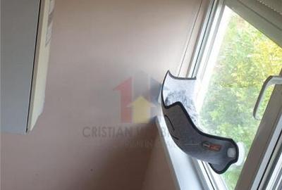 3 camere etaj 1, 2 balcoane, Mobilat si Utilat, decomandat, - 4