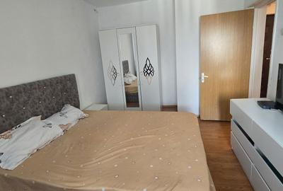 Apartament cu 3 camere decomandat în Runcu - 7