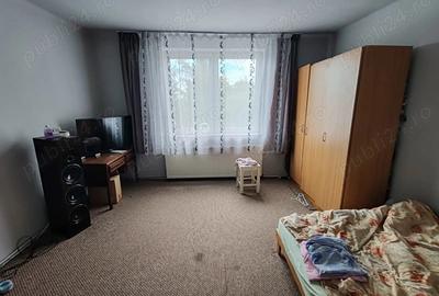 Apartament in casa la etaj 1 - 1