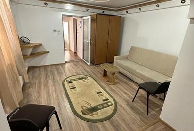 CASA SINGUR CURTE ZONA SCHEI - 8