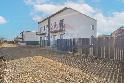 Casa Moderna De Vanzare Cartier Izvor-Finisaje premium Mutare Imediata - 1