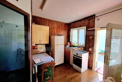 Casa cu 4 apartamente si curte proprie ,suprafata utila 122mp, zona semicentrala - 3