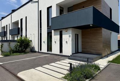 Casă cu 5 camere cu Canalizare în Central