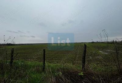 Casă cu 2 camere cu Teren 2012 Mp în Piatra - 1
