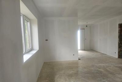 Lapusel, casa caramida - 3