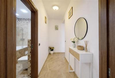 Apartament cu 2 camere decomandat, mobilat în Tractorul - 10