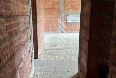 Casa individuala cu 4 camere si teren de 670 mp, Parta,  comision 0 - 16
