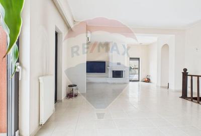 Apartament cu 5 camere decomandat în Ștefan cel Mare - 2