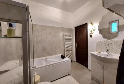 Casa de vanzare 200 mp utili, teren 2.160 mp Simeria, Str. G. Co?buc - 12