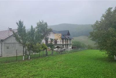 Casă cu 8 camere cu Teren 147 Mp în Pătrăuți - 2