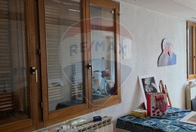 Casă cu 5 camere cu Teren 200 Mp în Grivița - 9