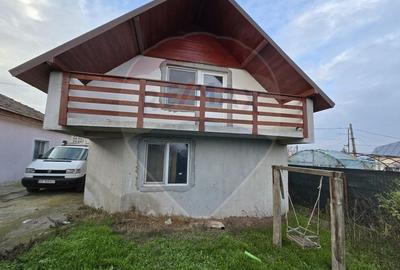 Casă cu 4 camere cu Teren 405 Mp în Periferie - 6