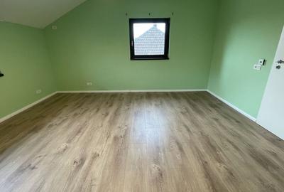 Casa spatioasa,amenajata in zona Lipovei - 17