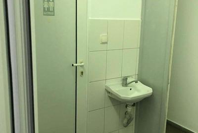 Spațiu comercial, de 80 mp, în Central - 1