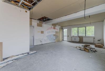 Cladire de 902 mp utili de vanzare, zona Grivitei - DN 13, COMISION 0 - 59