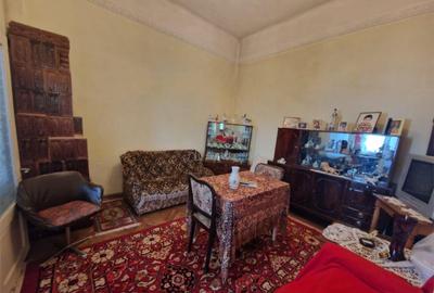 Ramnicu Valcea - Biblioteca Judeteana - casa - 3 camere - cu