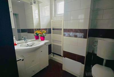 Apartament cu 3 camere, mobilat în Micro 9 - 5
