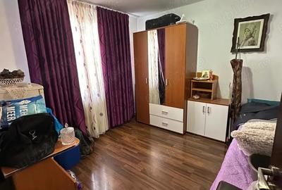 Vand casa cu garaj Piata Mare - 5