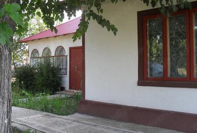 Casă cu 3 camere în Stoicănești