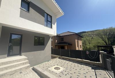 Duplex cu 4 camere cu Canalizare în Florești - 3