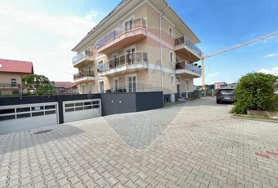Apartament cu 3 camere decomandat, mobilat în Tractorul