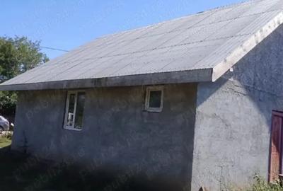 Casa de vanzare cu mansarda la gri - 1