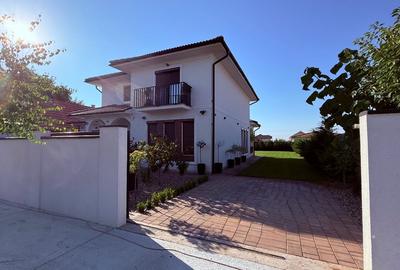 Casă individuală cu 5 camere cu Canalizare în Diniaș - 1