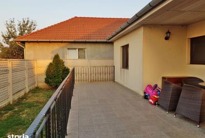 Casă cu 4 camere cu Teren 520 Mp în Borș - 2