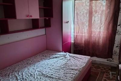 Trei camere decomandat,zona Canta,strada Luca Arbore - 5