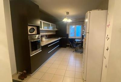 Apartament cu 3 camere decomandat în Tineretului - 3