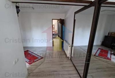 Vila P M 240mp utili si 400mp teren Radu Negru - 7