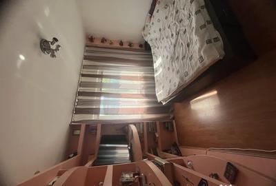 Apartament cu 3 camere decomandat în Vâlcea - 1