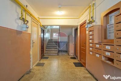 Apartament cu 2 camere semidecomandat în Noua