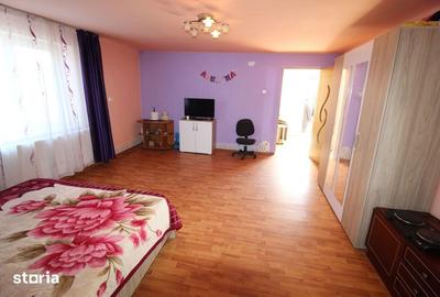 Casă cu 2 camere cu Teren 2261 Mp în Central - 8