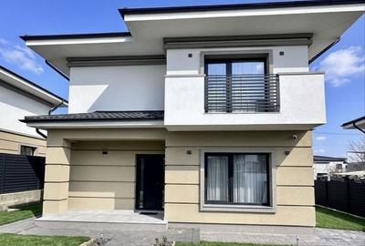 Casă cu 4 camere decomandat în Valea Ursului