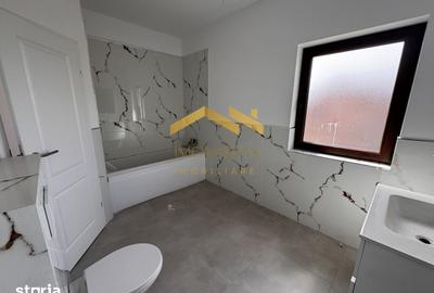 Casă cu 4 camere cu Teren 250 Mp în Sânmihaiu Român - 3