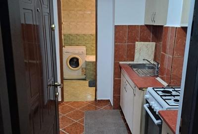 Garsonieră decomandată în Cantemir