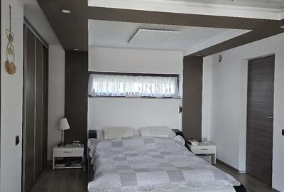 Casă cu 4 camere cu Teren 800 Mp în Pleașa - 4