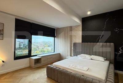 Apartament cu 4 camere semidecomandat, mobilat în 1 Mai - 20