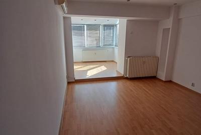 Apartament cu 4 camere decomandat, mobilat în Decebal - 17